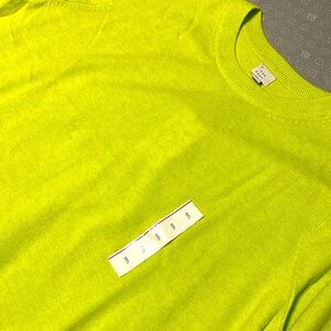 Neon yellow/green crewneck top